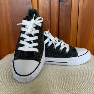 Airwalk converse look alike sneakers